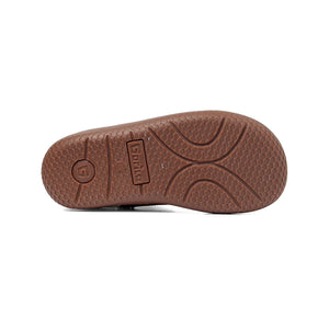 31107 | MILLED / LEATHER | FEET BAREFOOT